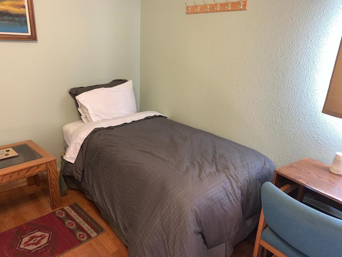 Glacier Haven Inn Пиннакл Экстерьер фото
